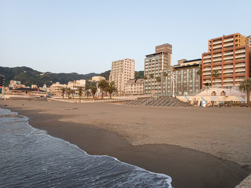 静岡県・熱海の海岸